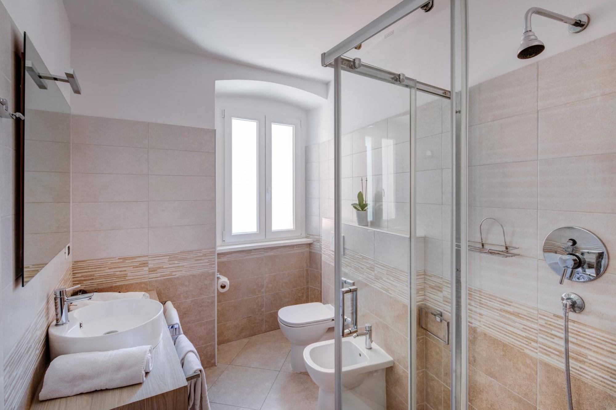 Le Bicocche Di Joyce - Luxury And Parking Nearby Διαμέρισμα Τεργέστη Εξωτερικό φωτογραφία